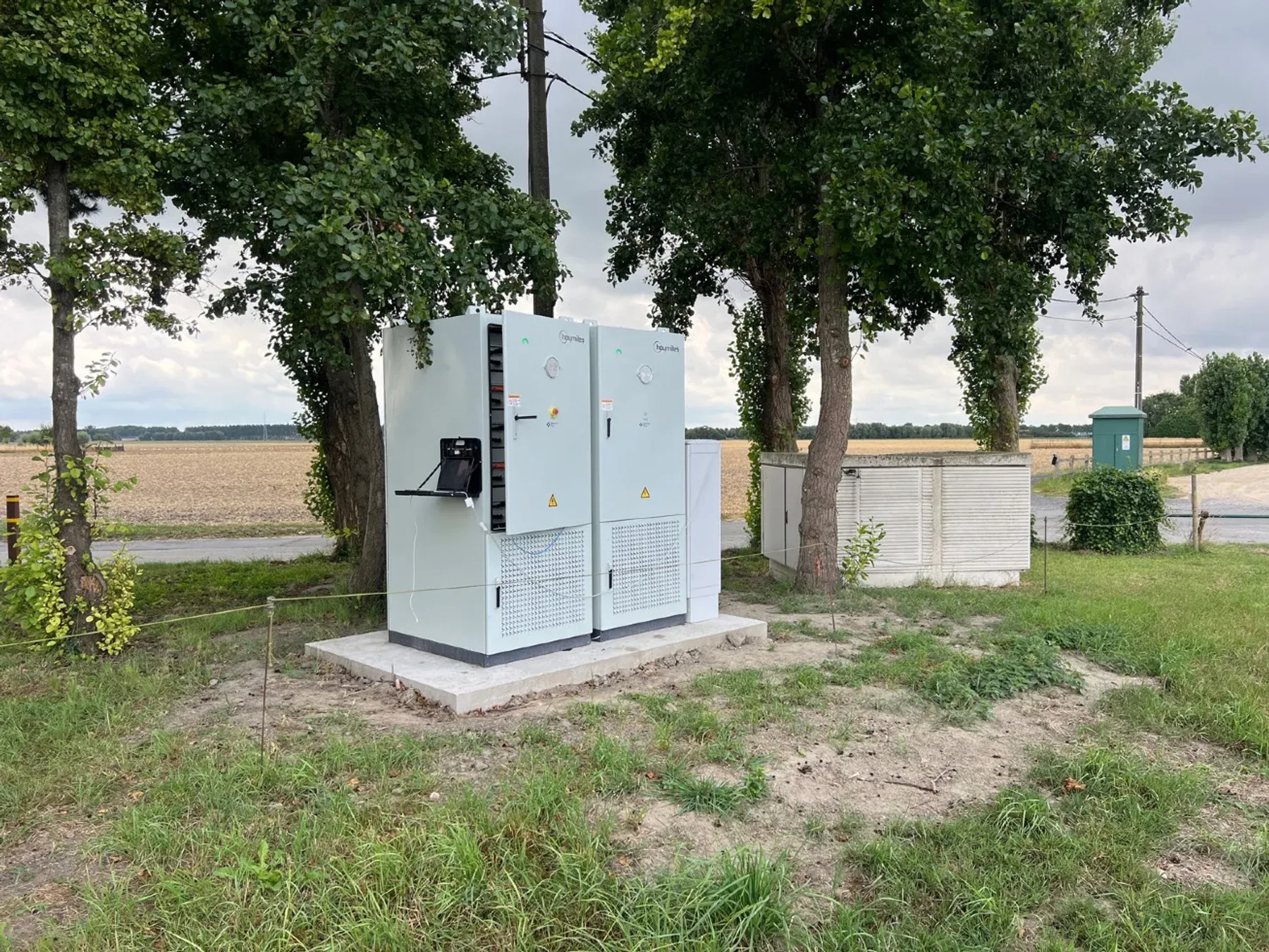 Batterij-installatie bij een landbouwtoeleverancier in Stalhille